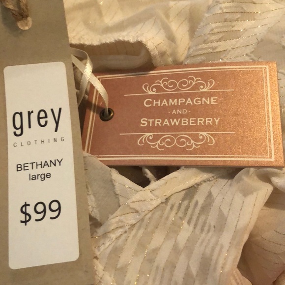 Off shoulder cream top - Picture 8 of 8